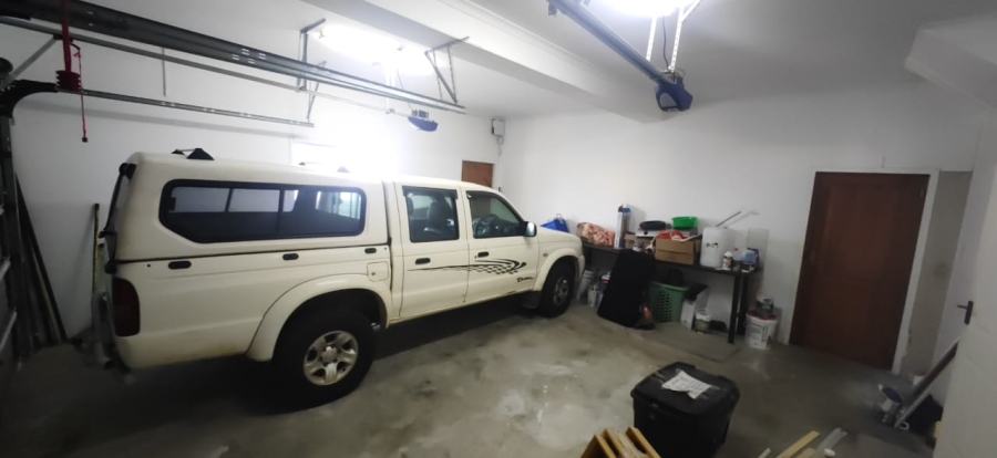 5 Bedroom Property for Sale in Seemeeu Park Western Cape